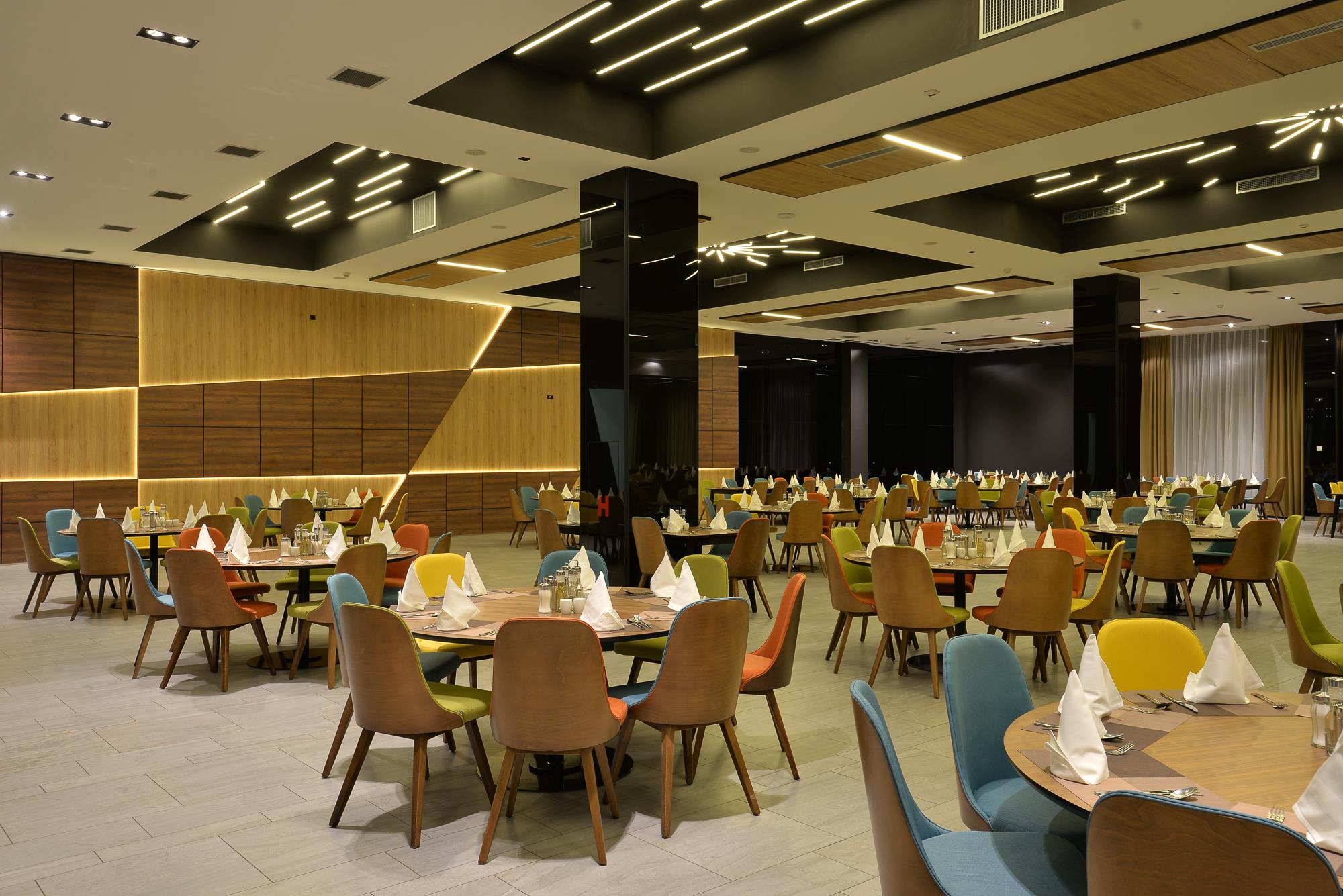 Hotel Hills Sarajevo Congress & Thermal Spa Resort Ilidža Екстериор снимка The dining room
