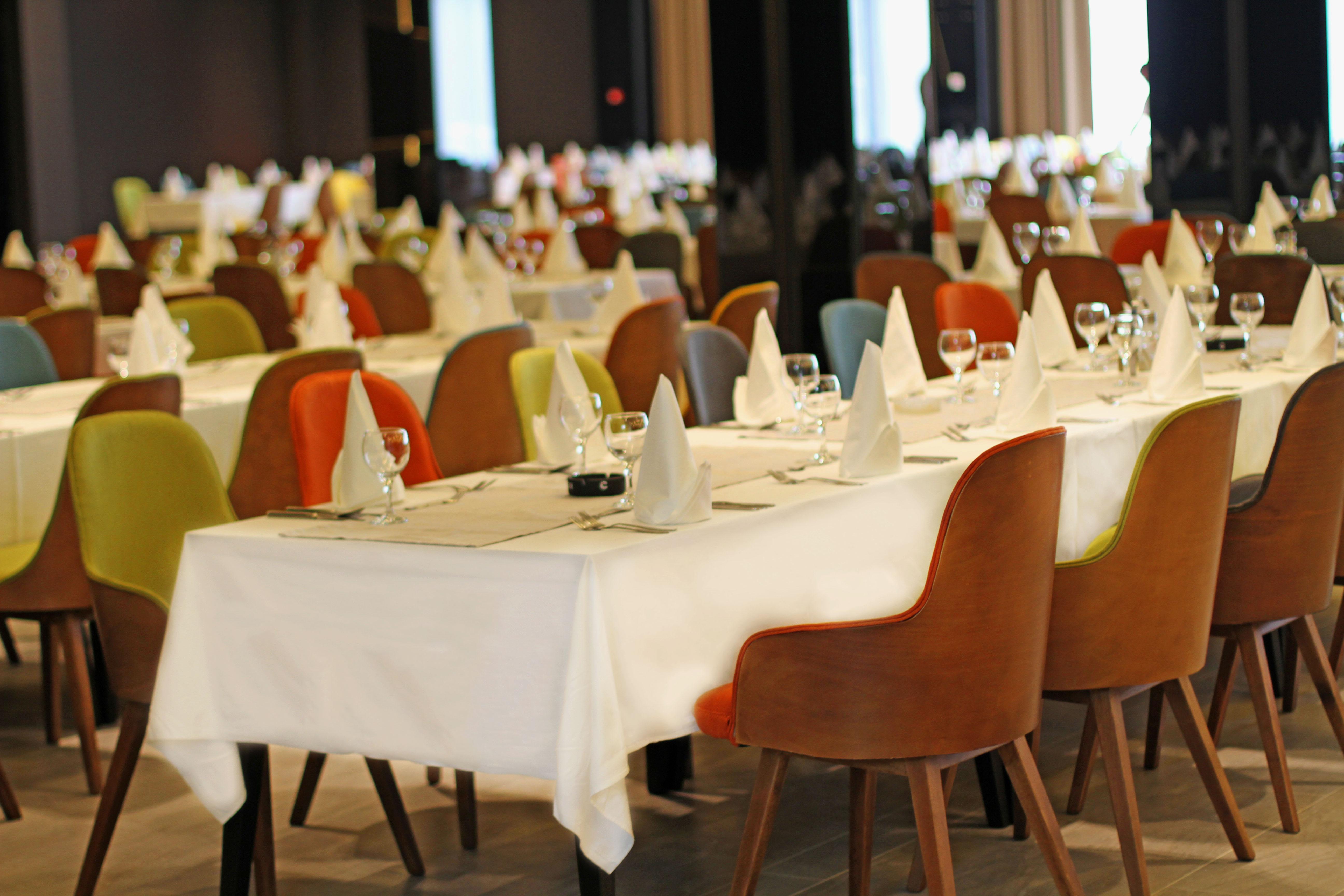 Hotel Hills Sarajevo Congress & Thermal Spa Resort Ilidža Екстериор снимка A restaurant in Beijing