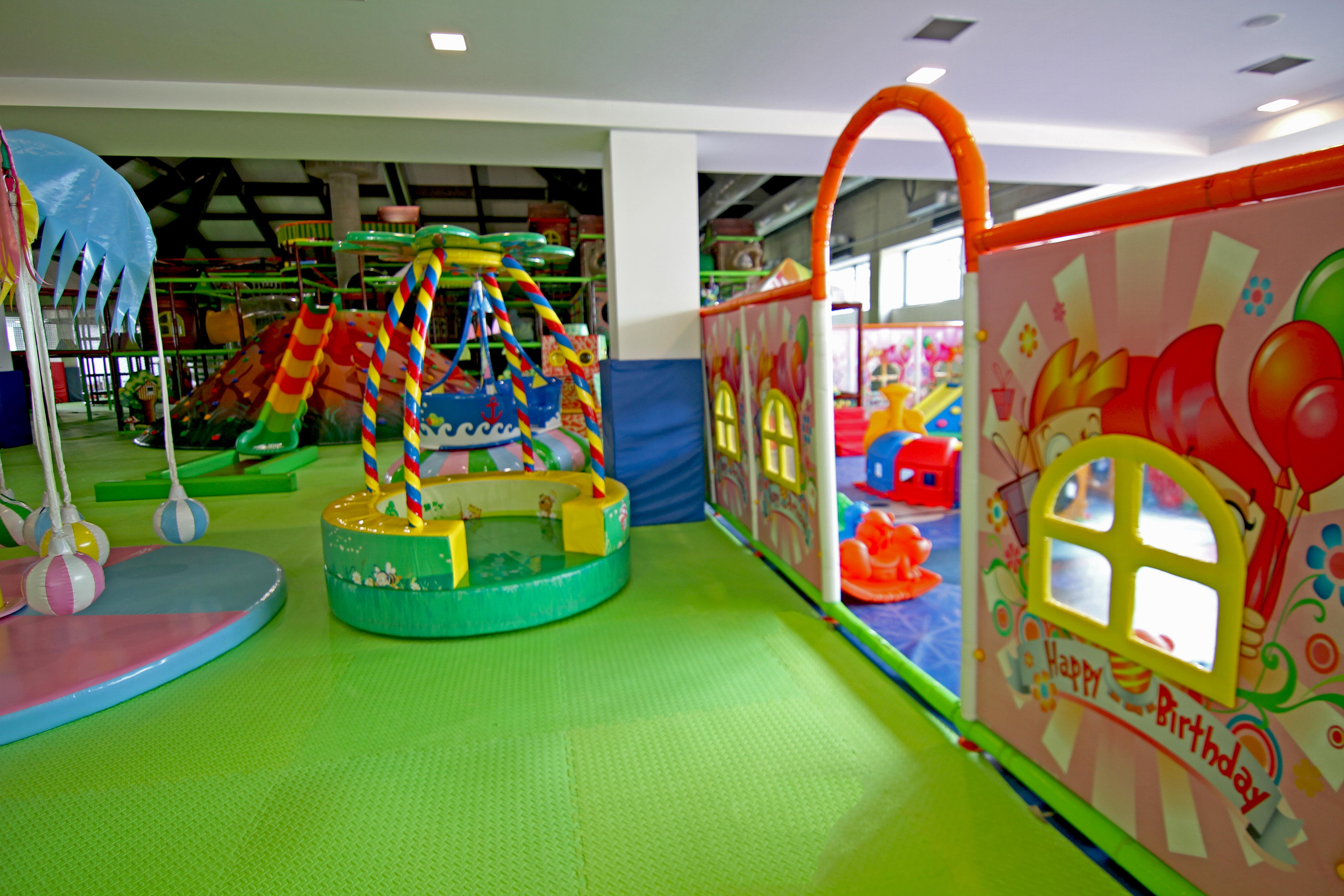 Hotel Hills Sarajevo Congress & Thermal Spa Resort Ilidža Екстериор снимка An indoor playground in Bangkok, Thailand