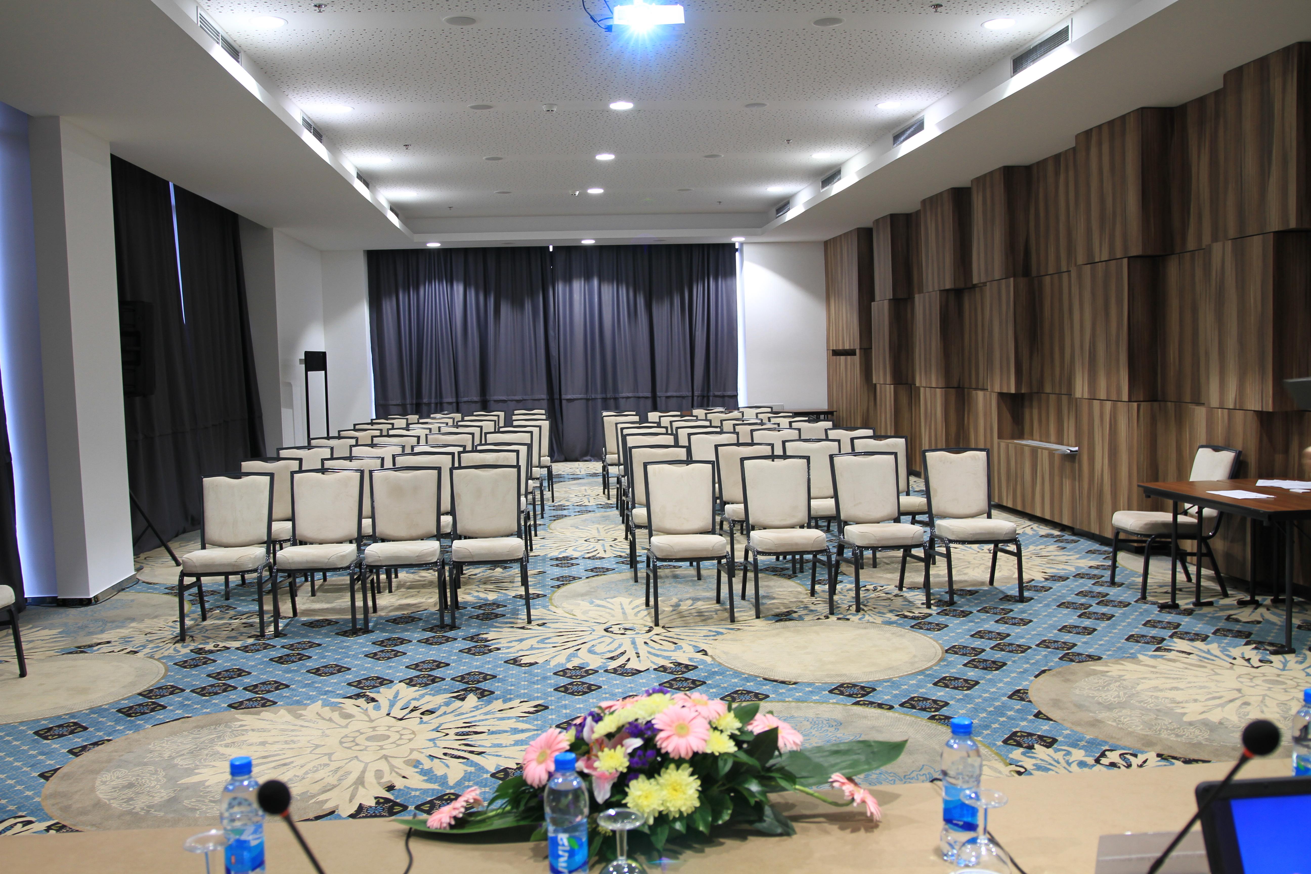 Hotel Hills Sarajevo Congress & Thermal Spa Resort Ilidža Екстериор снимка Meeting room