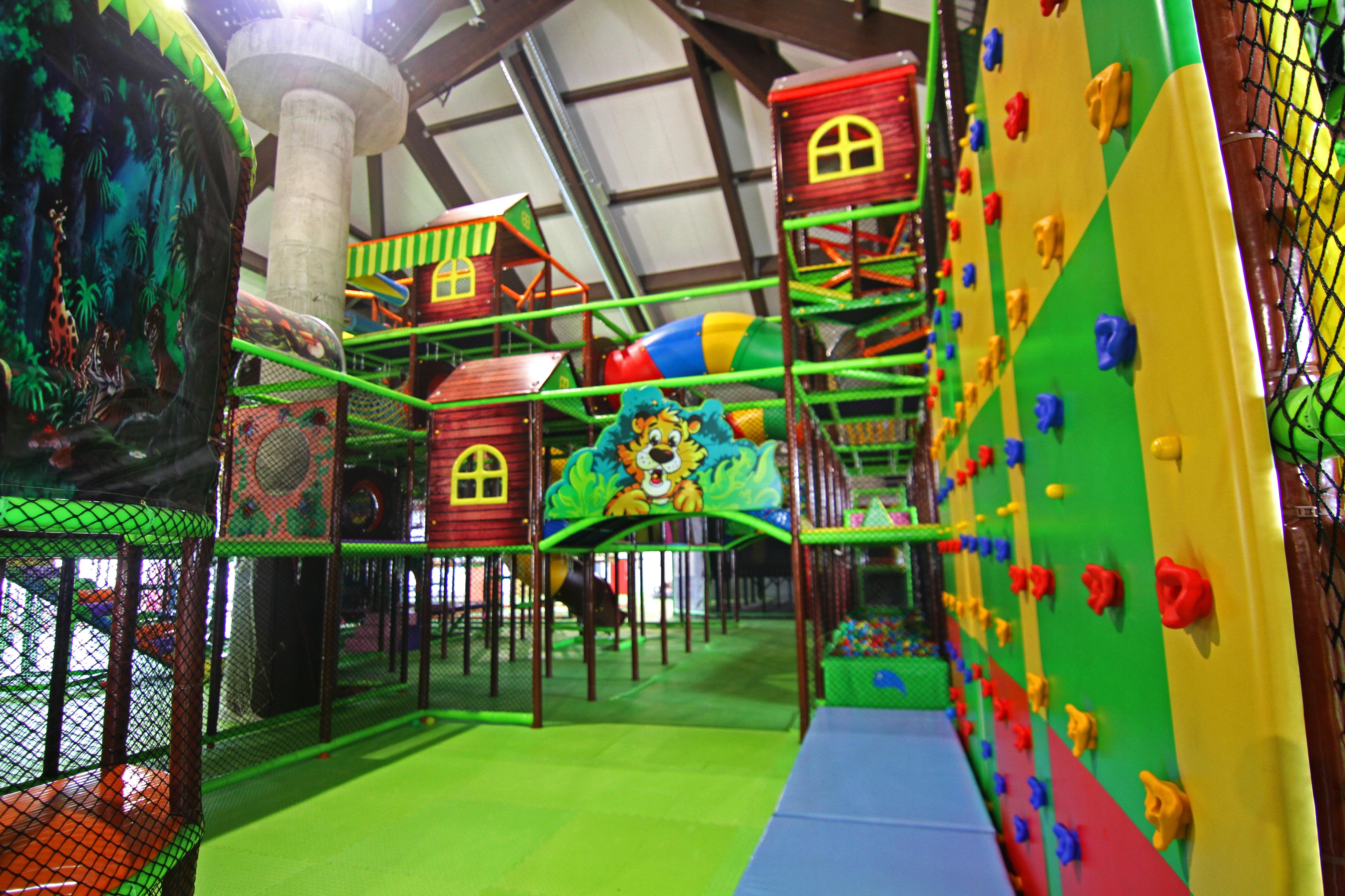 Hotel Hills Sarajevo Congress & Thermal Spa Resort Ilidža Екстериор снимка Adventure playground