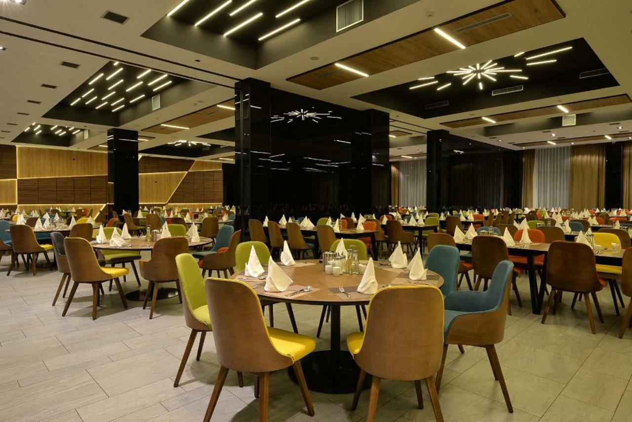 Hotel Hills Sarajevo Congress & Thermal Spa Resort Ilidža Екстериор снимка The dining hall